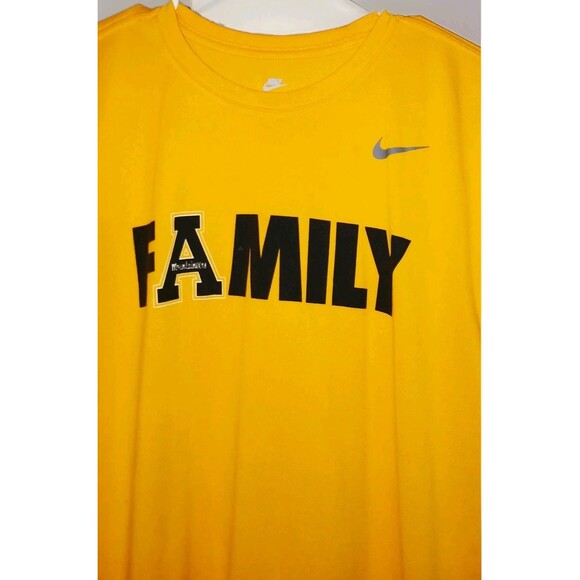 West Virginia University Family Mountaineer Nike Dri Fit TShirt Yellow Men Large - Picture 3 of 7